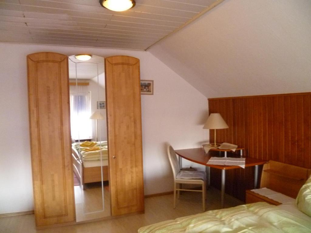 Hotel Rotbuche Westoverledingen Pokoj fotografie
