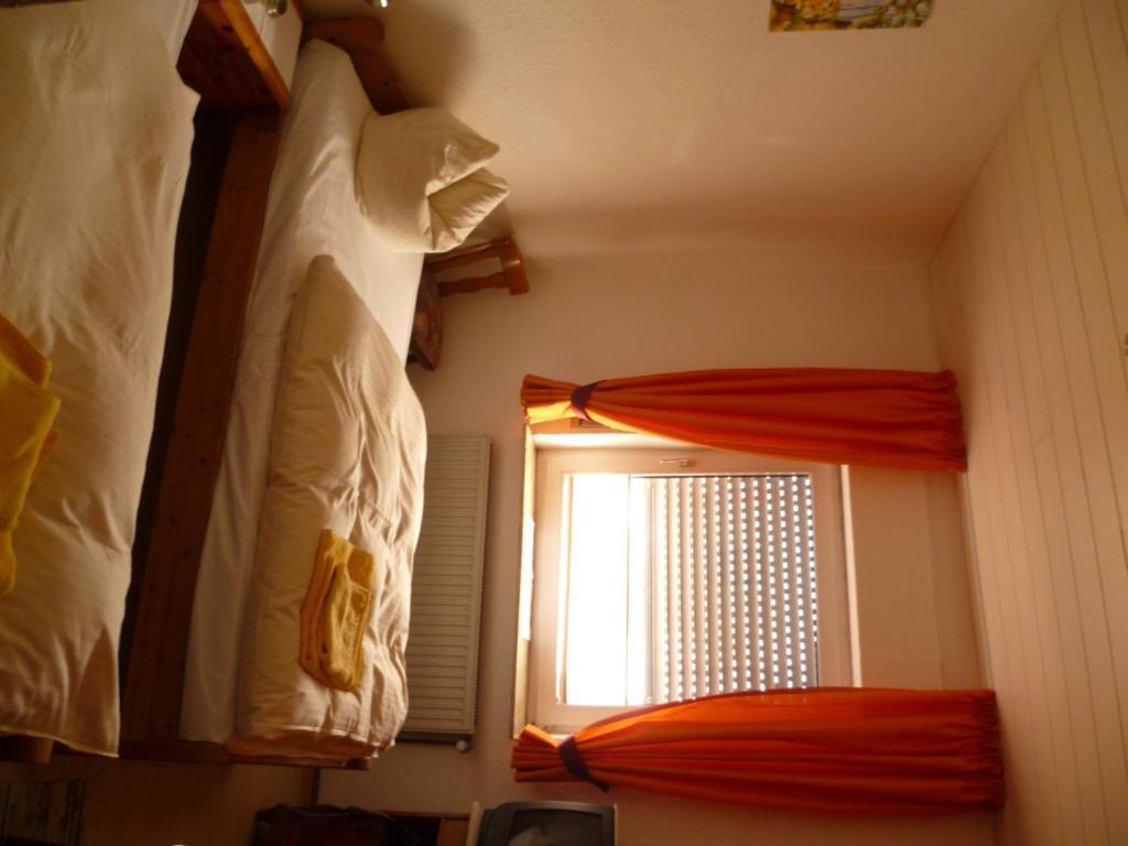 Hotel Rotbuche Westoverledingen Pokoj fotografie